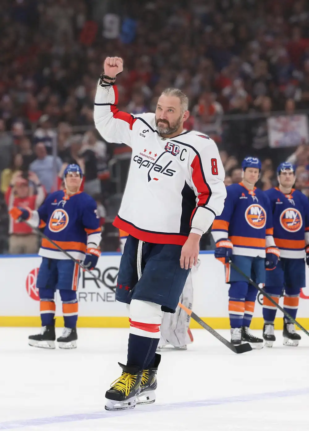 АЛЕКСАНДР ОВЕЧКИн